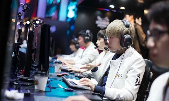 采访QG IEM小狗随队出征 目标就是冠军